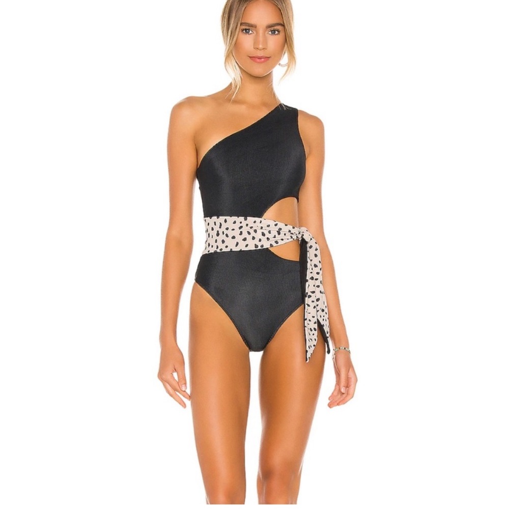 NWT Beach Riot Carlie One Piece Black Animal Print Swimsuit